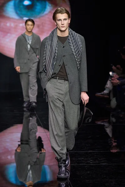 Look 26